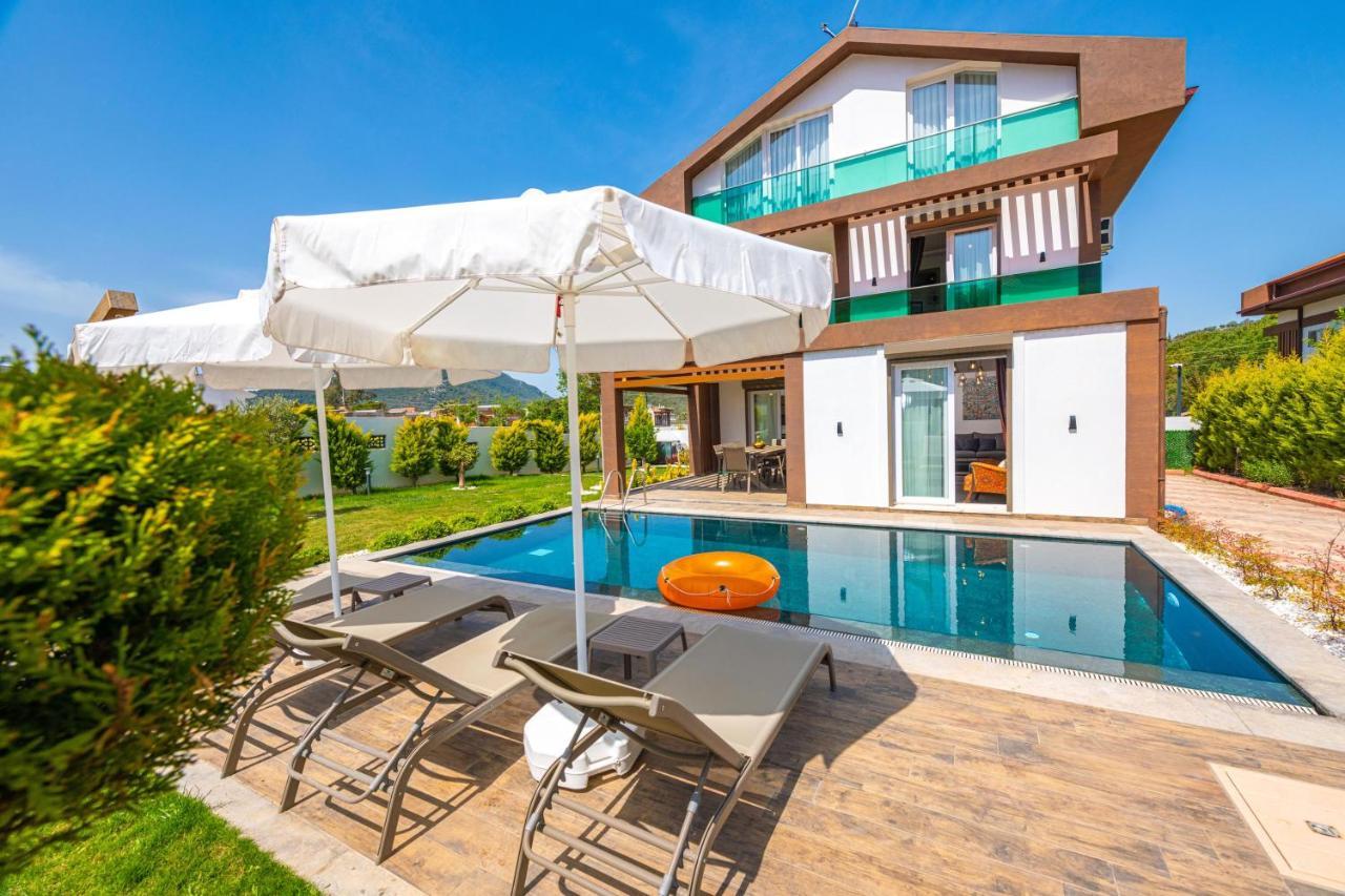 4 Beds, Luxury Holiday Villa In Hisaroenue Oeluedeniz Villa Mia Fethiye Eksteriør billede